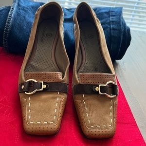 Coke  Haan loafer flat shoe